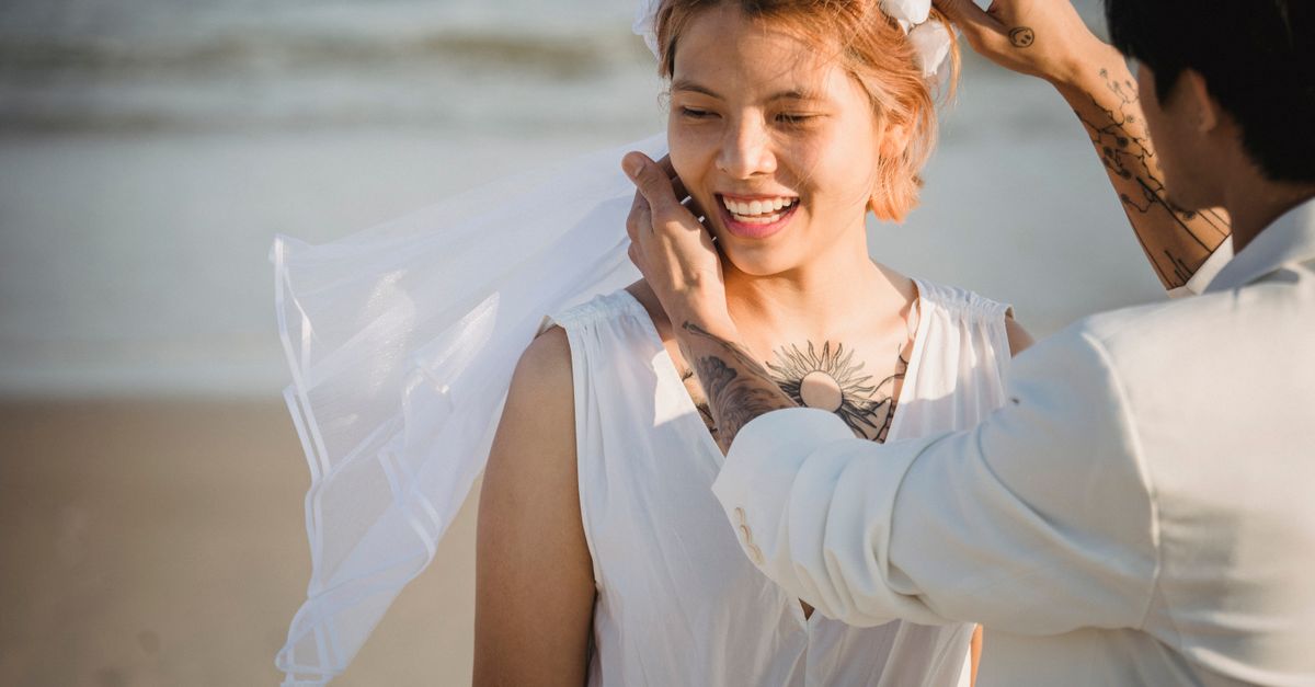 Cưới vội vì áp lực: tuổi tác, gia đình giục, ‘bầu trước’ — làm sao không hối hận?