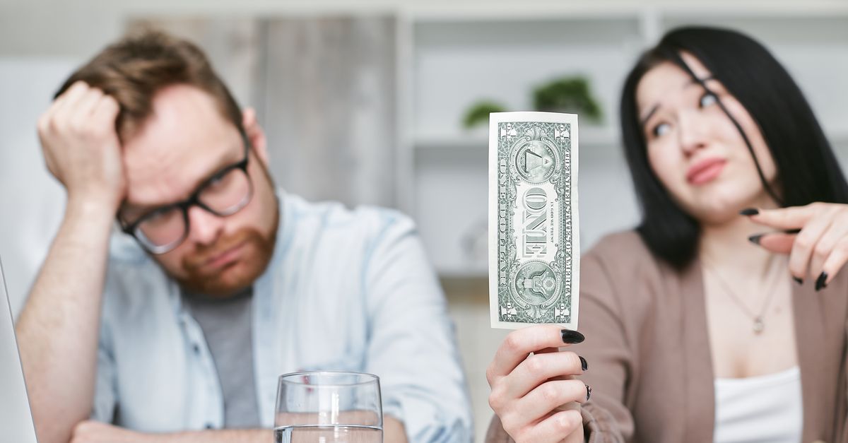 Nợ trước khi cưới: có nên nói thật với người ấy?