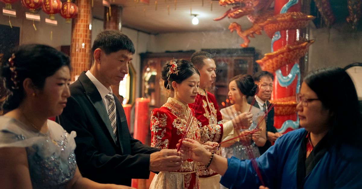 Có nên làm đám cưới nhỏ gọn? Xu hướng cưới tối giản và điều cần cân nhắc