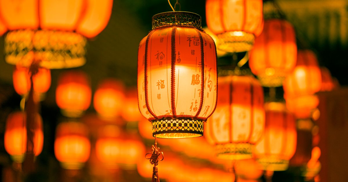 Cưới tháng 8 âm lịch (tháng Tám) có tốt không? Nên cưới hay kiêng