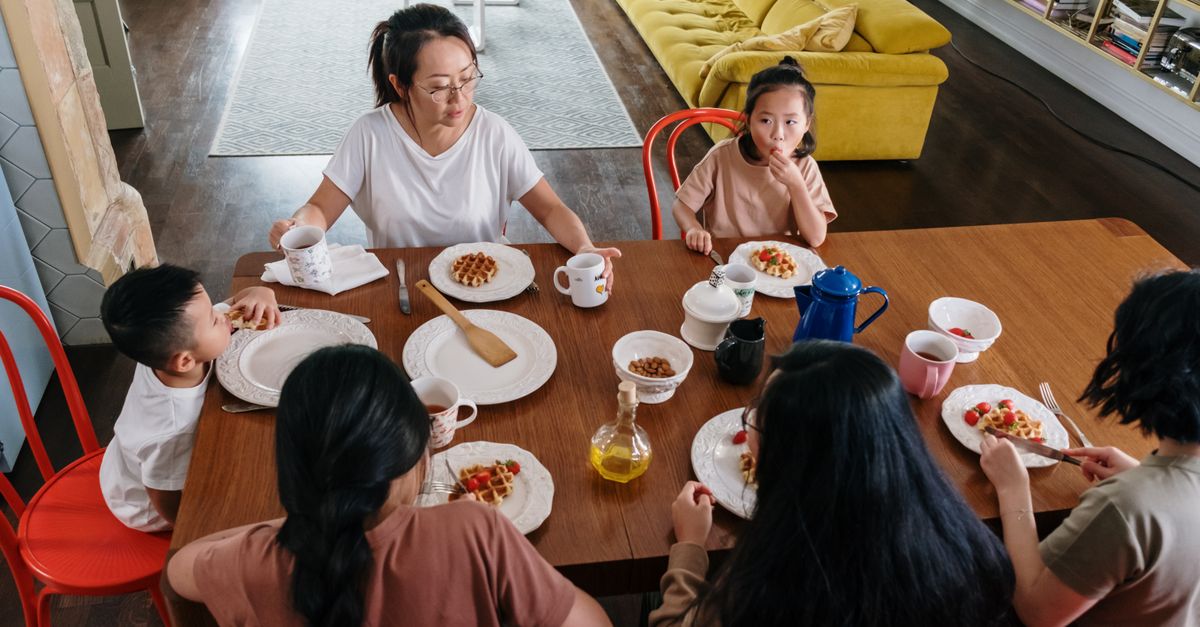 Lễ dạm ngõ (chạm ngõ) là gì? Cần chuẩn bị gì cho đúng